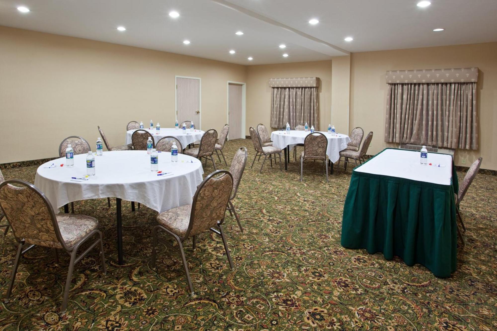 Holiday Inn Express Hotel & Suites Marion By Ihg Esterno foto