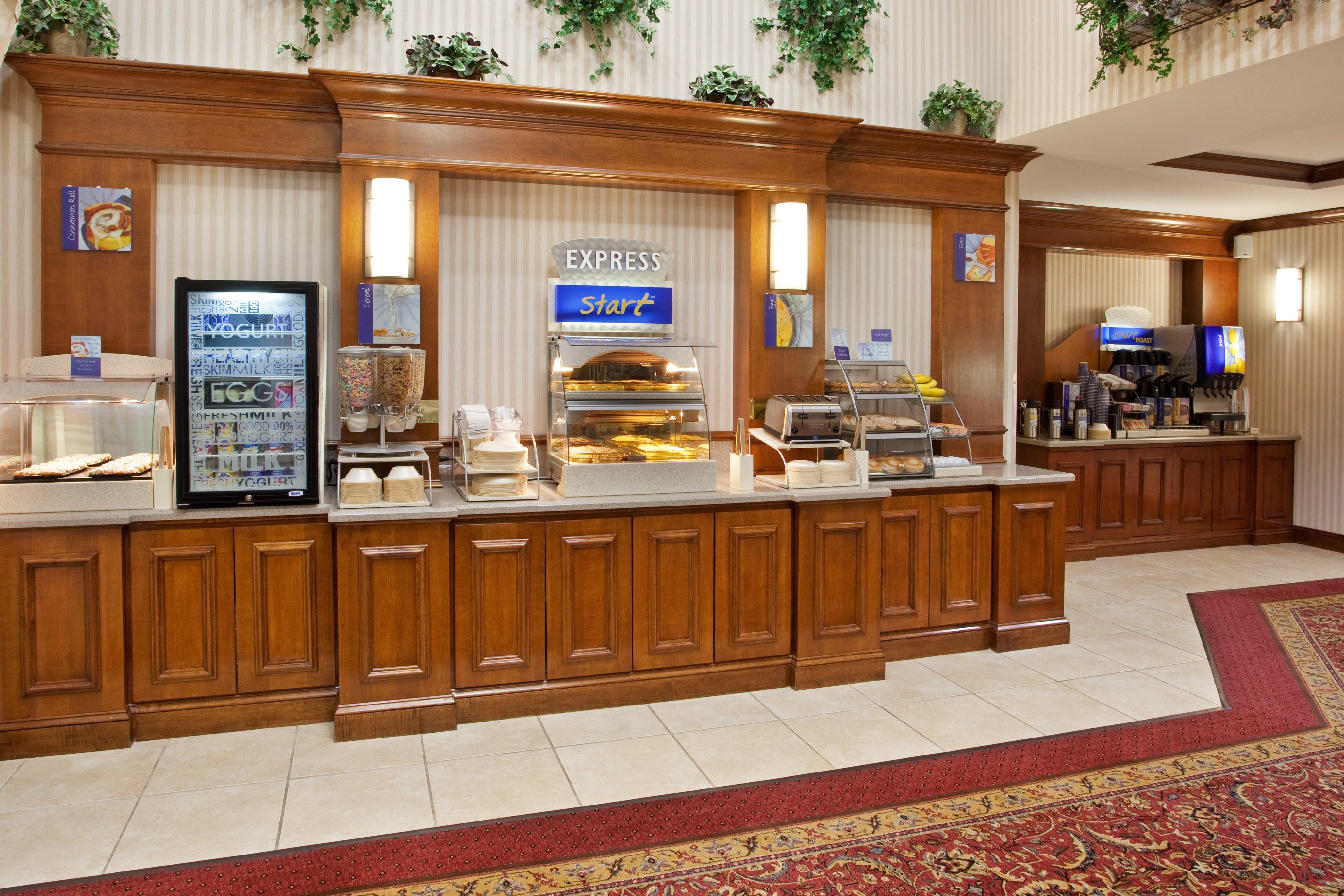 Holiday Inn Express Hotel & Suites Marion By Ihg Esterno foto