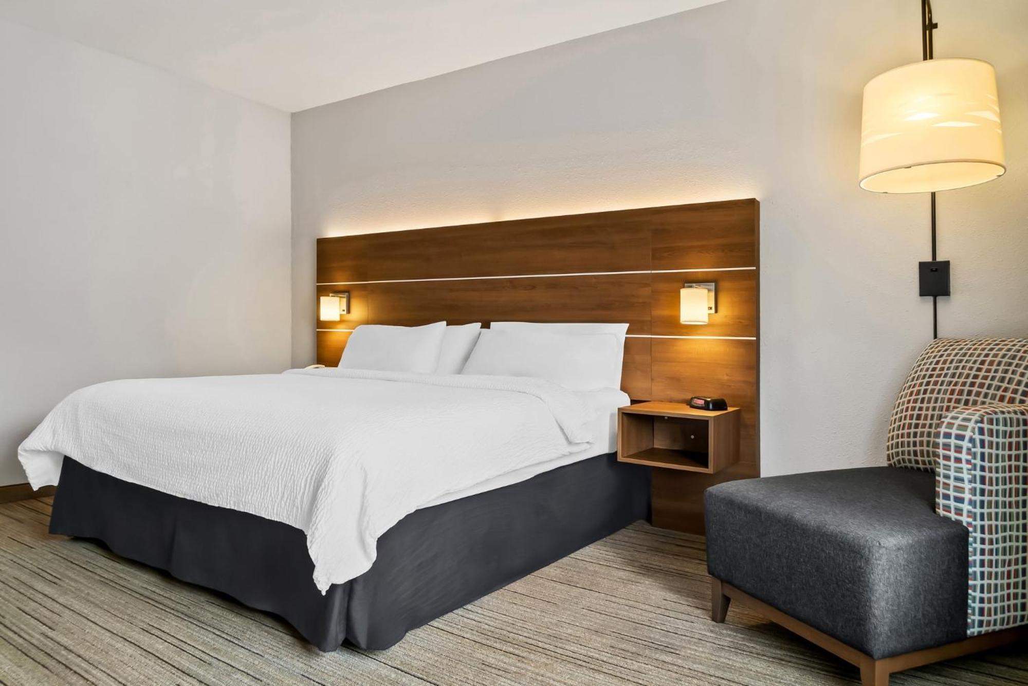 Holiday Inn Express Hotel & Suites Marion By Ihg Esterno foto
