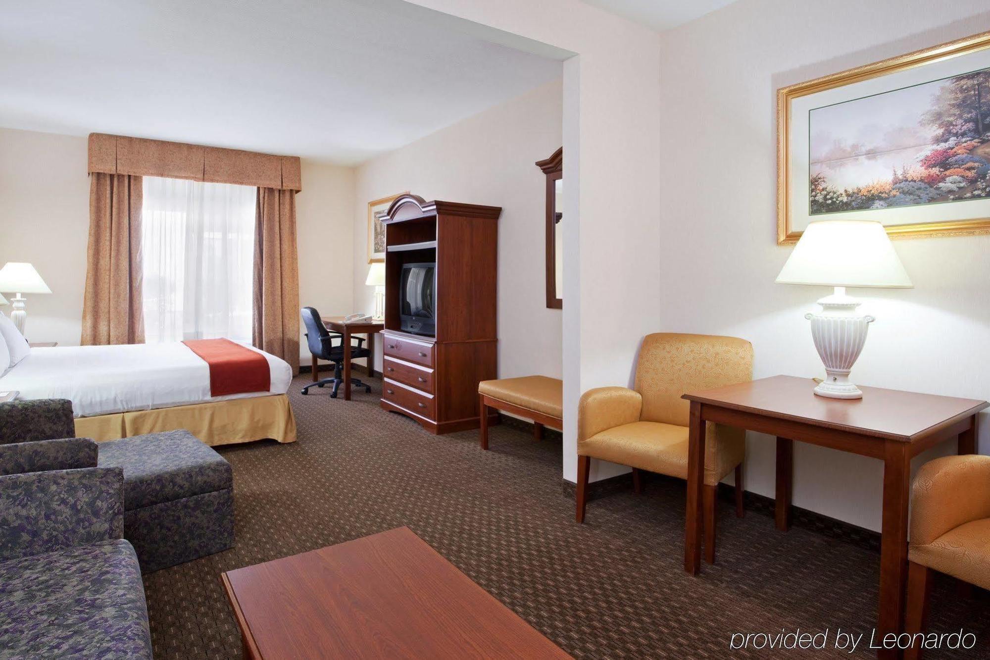 Holiday Inn Express Hotel & Suites Marion By Ihg Esterno foto